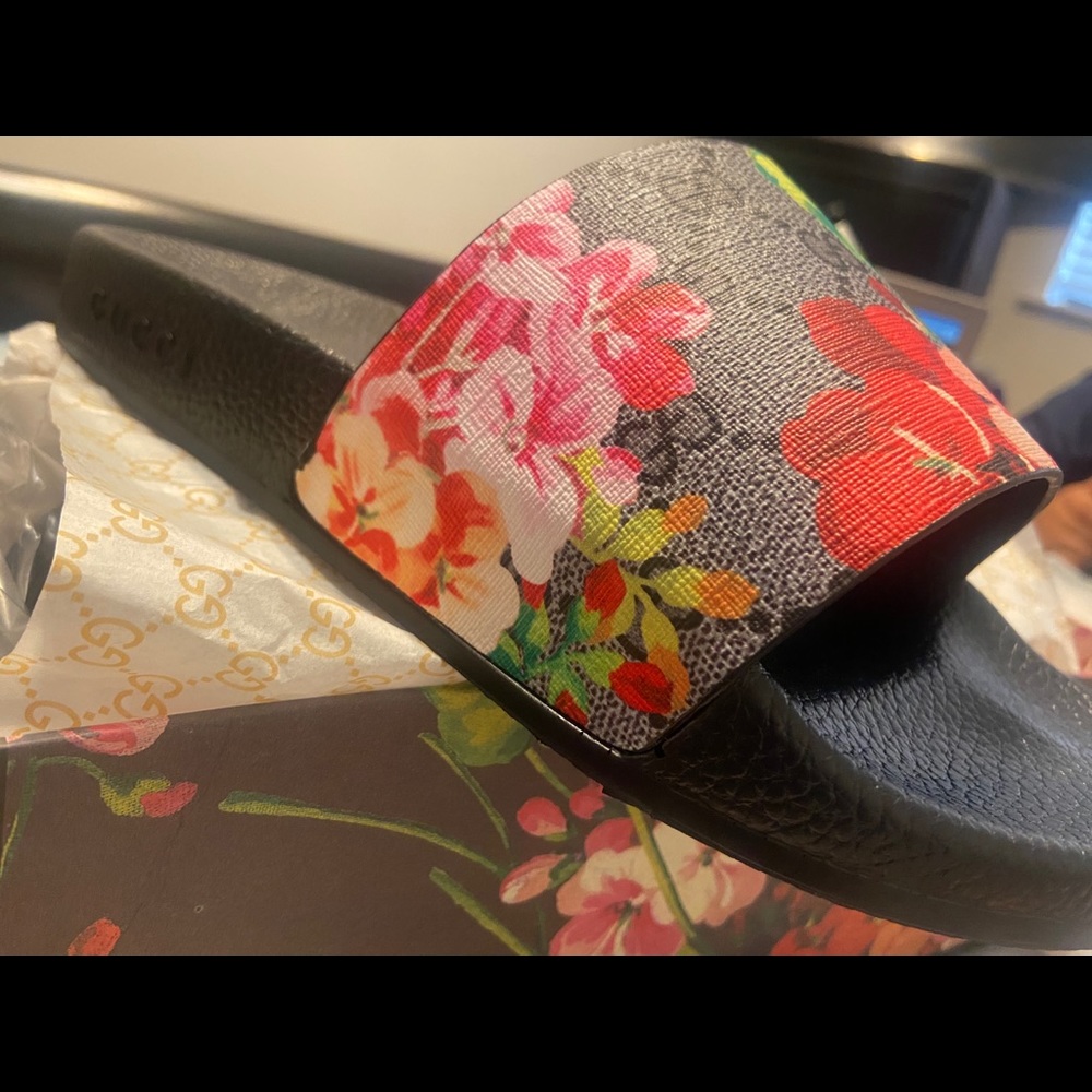 Gucci floral slides size 10